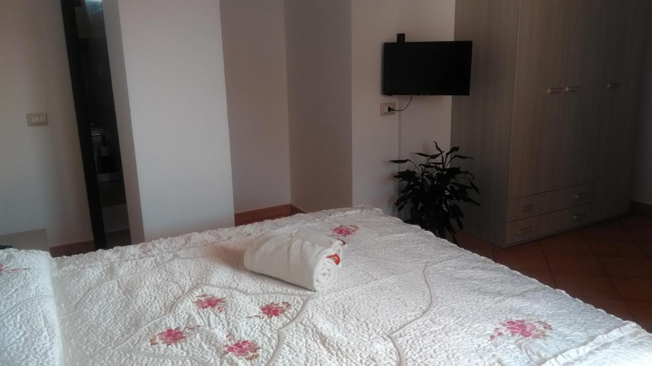 L'Abete Bed and Breakfast Guspini Exteriör bild