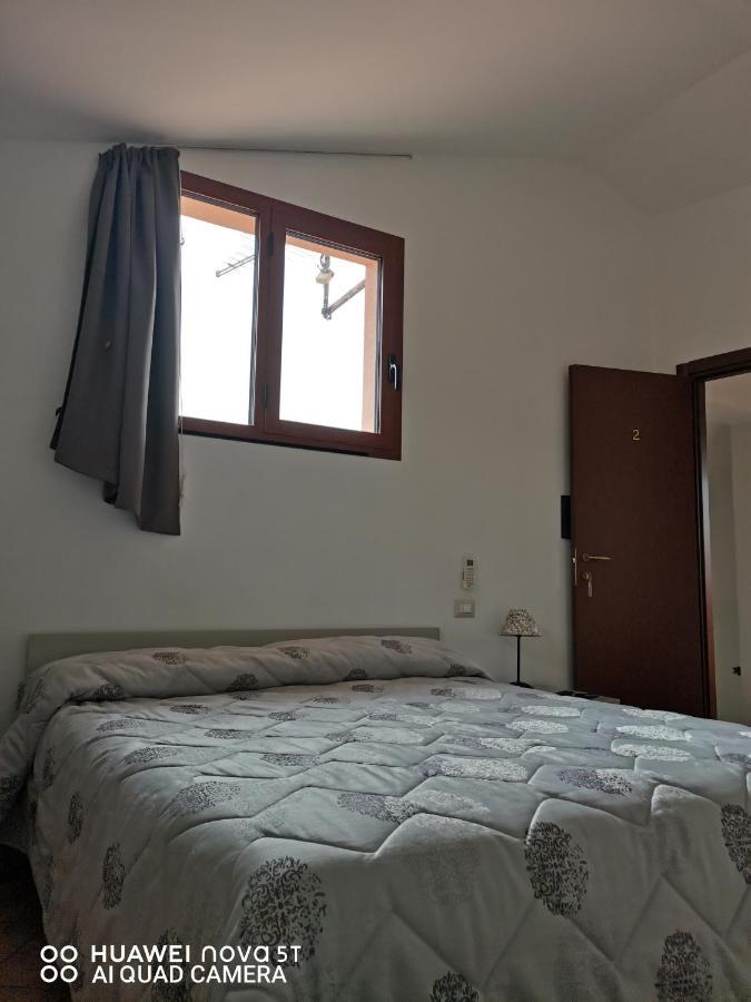 L'Abete Bed and Breakfast Guspini Exteriör bild